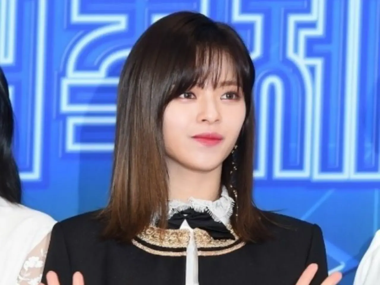 公式】「TWICE」ジョンヨン、活動中断へ…「より回復に専念できる時間を