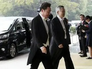 文大統領も着た…イ・ナギョン、ファン・ギョイクに「燕尾服が日本の服？」＝韓国報道