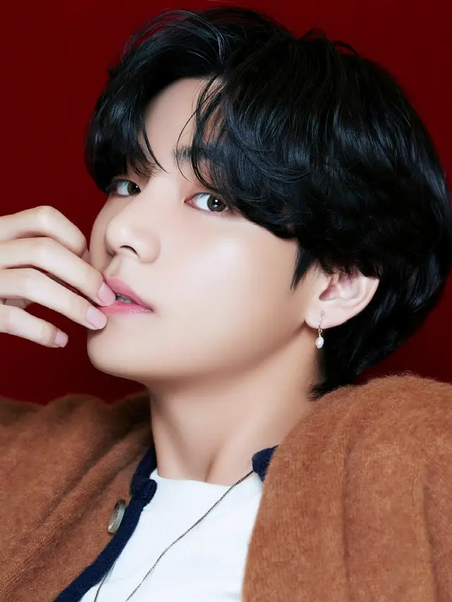 「BTS（防弾少年団）」Vが、海外メディアが選定した2021年の最もハンサムな男1位に輝いた。（画像提供:wowkorea）