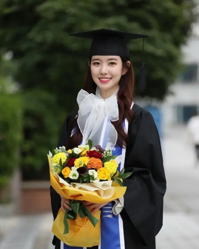 “数え年28歳”女優チン・セヨン、9年目にして大学卒業を報告…女神ぶりはまるで新入生のよう（画像提供:wowkorea）