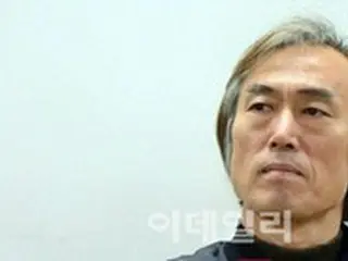 俳優チョ・ドクジェ、自身がセクハラした女優の名誉毀損などの疑い...懲役11か月に減刑＝韓国