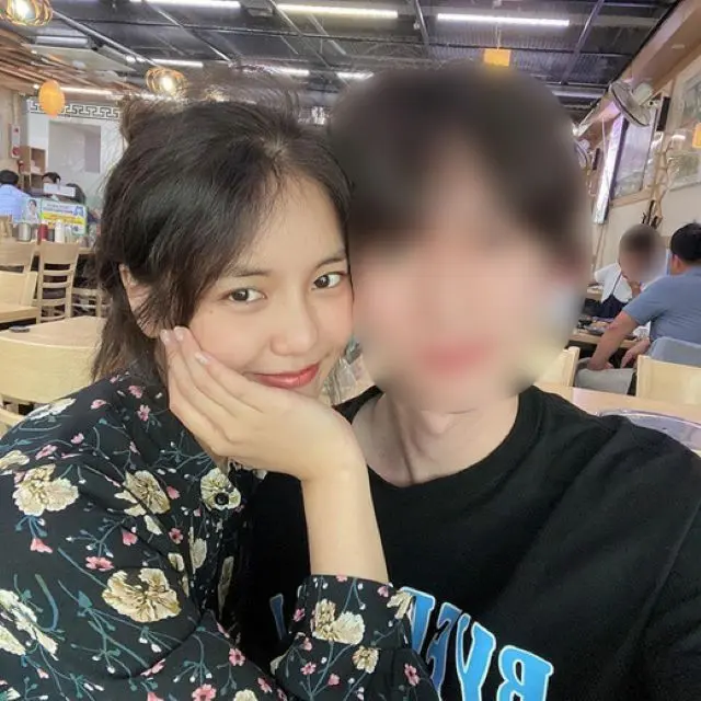 「AOA」ヘジョン、隣にいる男性は誰？…インスタに顔密着ツーショット掲載も“即削除”（画像提供:wowkorea）