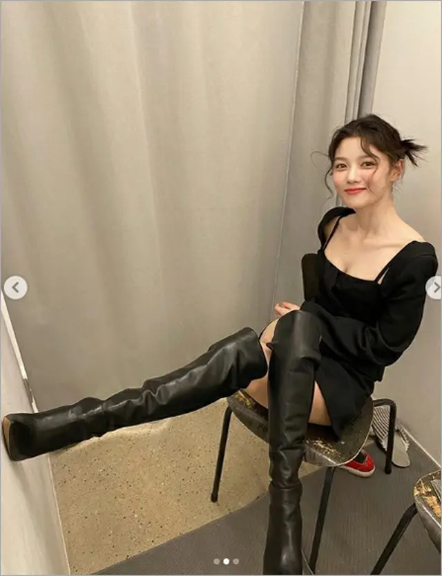 女優キム・ユジョン、膝覆うロングブーツルック…「とても長い」（画像提供:wowkorea）