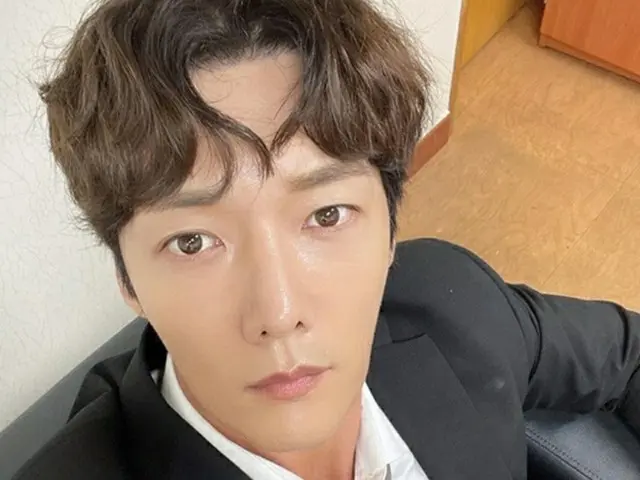 俳優チェ・ジニョク、どこがむくんでいるって？…スリムなあごライン披露（画像提供:wowkorea）