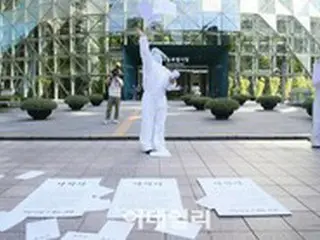 「1人で患者60人担当し、最低賃金」…現職看護師が現状告白＝韓国