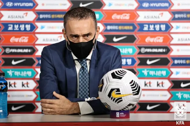 “イ・ガンイン除外－ペク・スンホ抜てき”韓国サッカー代表監督「マルチポジション能力の差」（画像提供:wowkorea）