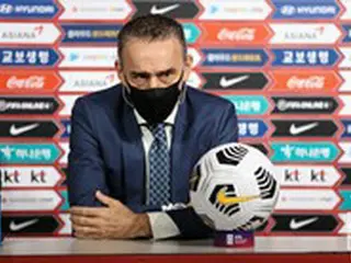 “イ・ガンイン除外－ペク・スンホ抜てき”韓国サッカー代表監督「マルチポジション能力の差」