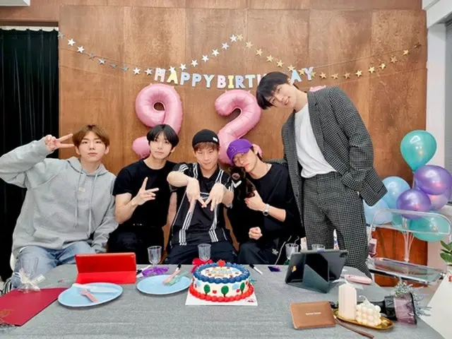 「MONSTA X」、ファン「MONBEBE」のための誕生日パーティー開催…「6回目の誕生日おめでとう」（画像提供:wowkorea）