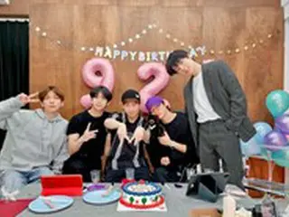 「MONSTA X」、ファン「MONBEBE」のための誕生日パーティー開催…「6回目の誕生日おめでとう」