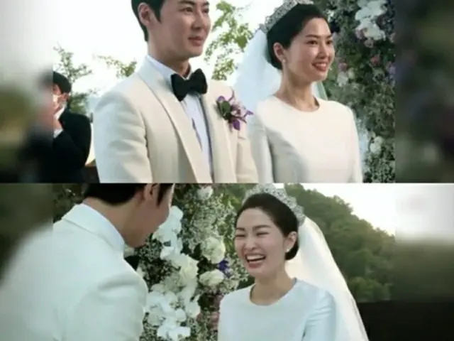 グループ「SHINHWA」メンバーチョンジンと元客室乗務員リュ・イソさんが結婚1周年を迎えた。（画像提供:Mydaily）