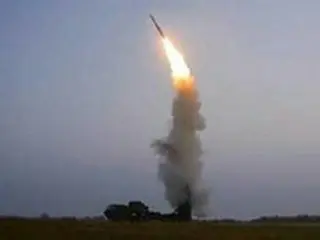 北朝鮮、”地対空ミサイル”とみられる「反航空ミサイル」を試験発射