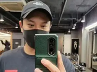「sg WANNABE」キム・ヨンジュン、「眼瞼下垂」手術後の近況…すっかり収まった腫れ
