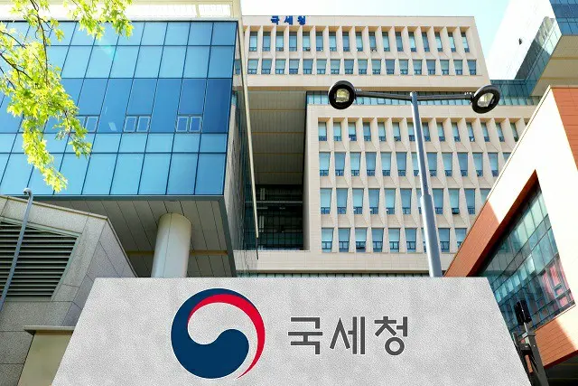 韓国で、公職を退任した後でも「億（ウォン）単位」の年俸をもらっている再就職者および退職公務員たちが6278人に達していることがわかった（画像提供:wowkorea）
