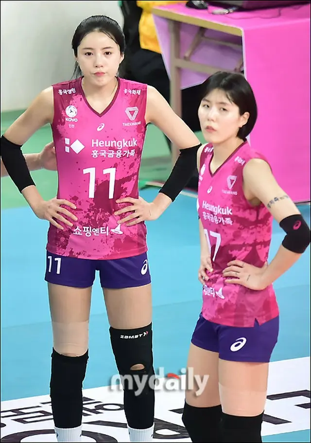 ”いじめ問題”で韓国バレー界追放の双子選手”妹”が不倫か、夫が暴露…「あなたも不倫したら？」と暴言も（画像提供:wowkorea）