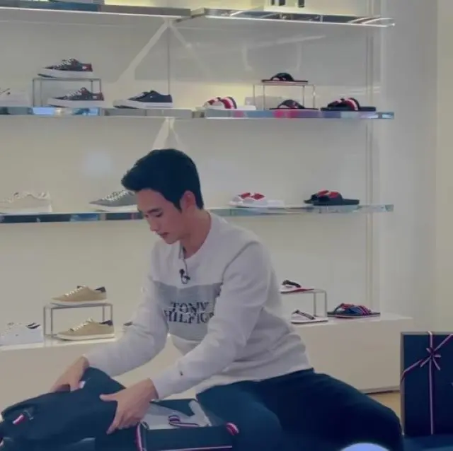 来月ドラマ「ある日」初回を迎える俳優キム・スヒョン、何気ない動作でも映画のワンシーン!?　…貴公子ビジュアルで魅了（画像提供:wowkorea）