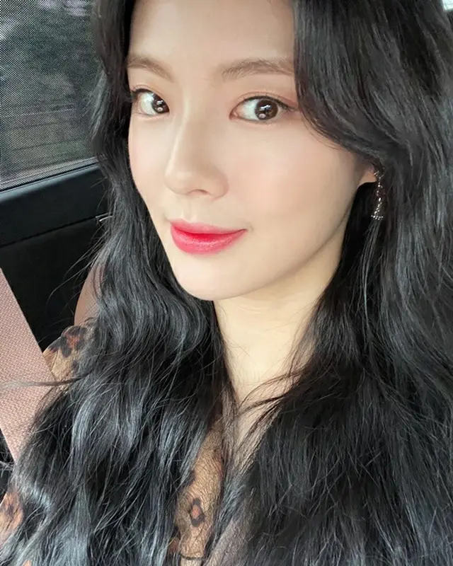 女優イ・ソンビン、レオパード柄ワンピを着て「変身」…美しさアップグレード（画像提供:wowkorea）