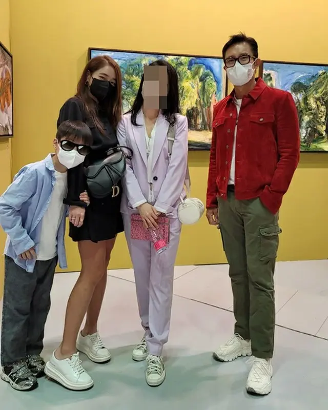 俳優イ・ビョンホン＆イ・ミンジョン夫妻の息子、「最近の姿」が話題に（画像提供:wowkorea）