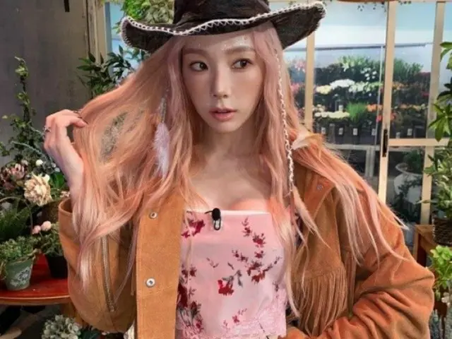 テヨン（少女時代）、今週のコスプレも完成度高め…魅力的なカーボーイ姿の美貌に目が離せない（画像提供:wowkorea）