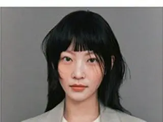 女優コン・スンヨン、愛らしい黒髪バングヘアー…すっかり変わった雰囲気