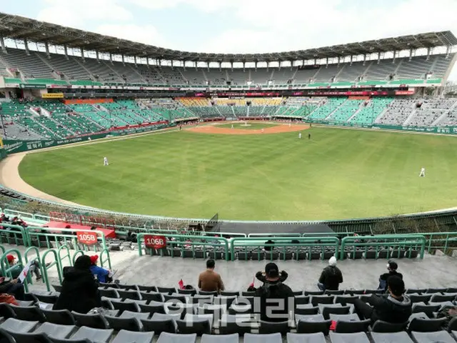 韓国プロ野球、19日から「直接観戦」可能＝蚕室は最大7500人が入場可能に（画像提供:wowkorea）