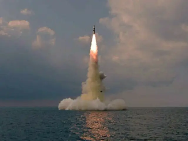 朝鮮中央通信は20日、国防科学院が19日に新型SLBMの発射実験を実施したと伝えた＝（朝鮮中央通信＝聯合ニュース）≪転載・転用禁止≫