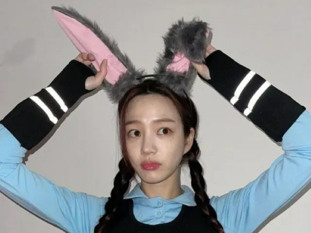 女優イ・ユビ、三つ編みにうさぎのカチューシャで愛らしさ爆発…人形のようなビジュアル発散（画像提供:wowkorea）