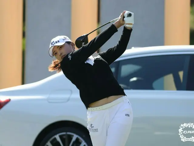 ＜女子ゴルフ＞8アンダー記録したコ・ジンヨン「きょうのスイングは100点…新記録に再挑戦」（画像提供:wowkorea）