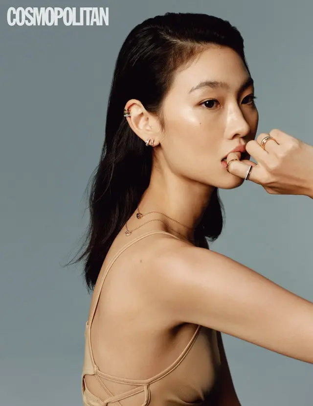 「イカゲーム」出演のチョン・ホヨン、ジュエリーブランドのモデルとして雑誌に登場（画像提供:wowkorea）