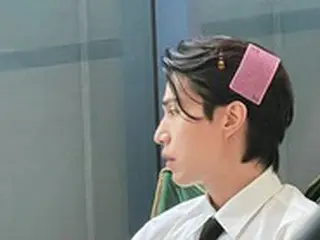 俳優イ・ドンウク、白く透き通った肌に整った横顔…あくび姿にも胸きゅん