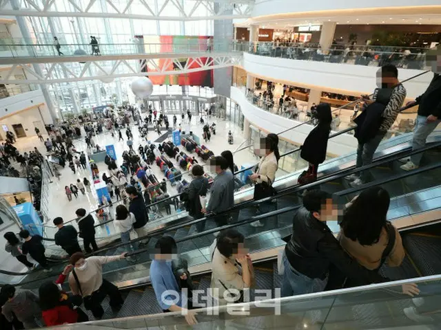 遊園地・ショッピングモールに人出戻る…平凡だが待望していた日常に=韓国(画像提供:wowkorea)
