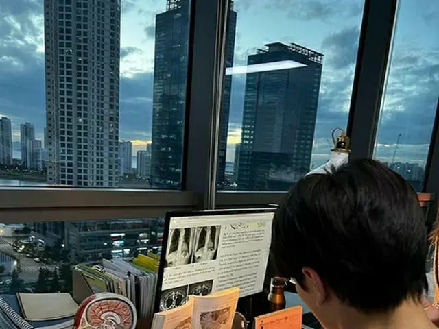歌手Rain(ピ)、医学の勉強中？…ドラマで天才医師に（画像提供:wowkorea）