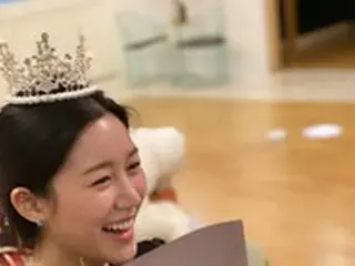 “イ・スンギの恋人”女優イ・ダイン、誕生日迎える…プレゼントの花束と共に明るい笑顔