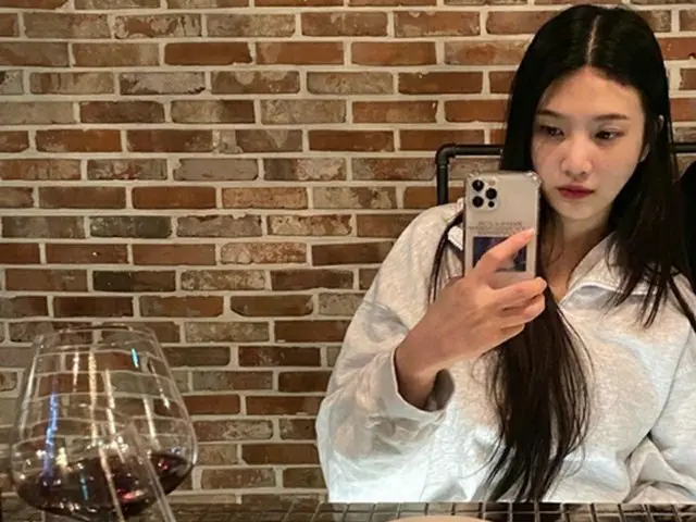「Red Velvet」のメンバー、ジョイが日常での美しいビジュアルを見せつけた(画像提供:wowkorea)
