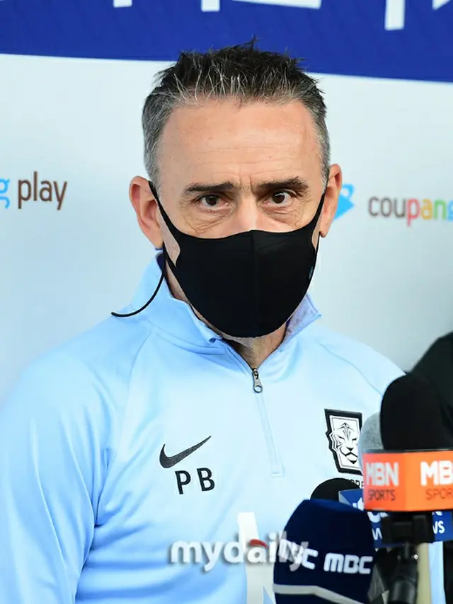 韓国サッカー代表ベント監督「ファン・ウィジョ＆キム・ヨングォンの不在…最高の戦略を探す」（画像提供:wowkorea）