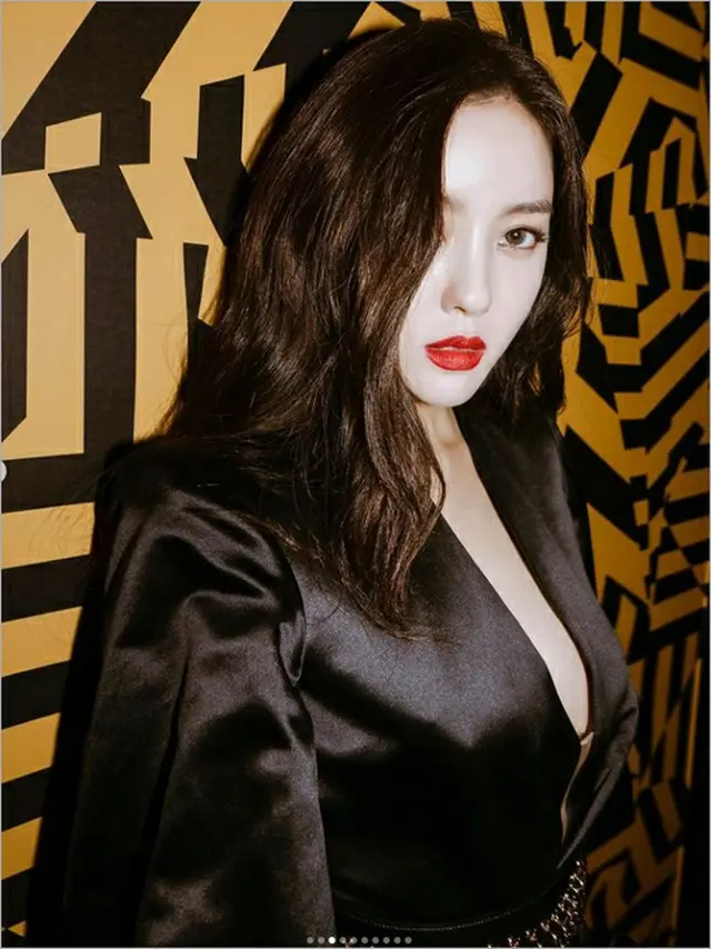グループ「T-ARA」のメンバーヒョミンが致命的なファム・ファタール（魔性の女）の魅力を披露した。（画像提供:wowkorea）