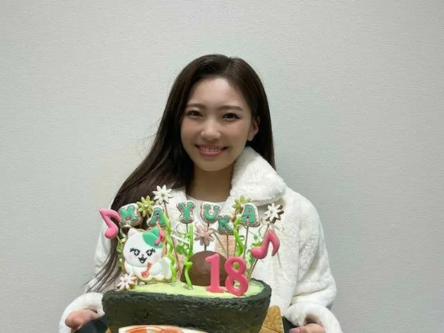 「NiziU」MAYUKA、本日（11/13）18歳の誕生日を迎え「ほんまに幸せ者」＆「Chopstick」MVが1,000万回突破の二重の喜び（画像:「NiziU」公式SNS）