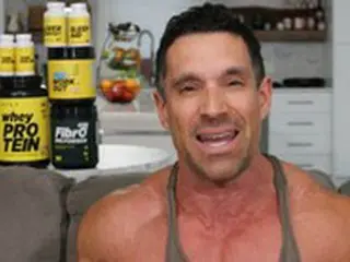 歌手キム・ジョングクのドーピング疑惑を提起したカナダ人ユーチューバー、結局謝罪「彼はきっとナチュラル」