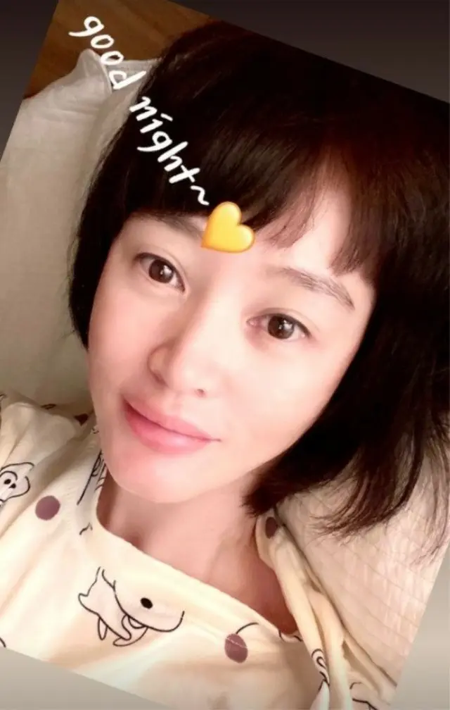 女優キム・ヘスが20日午後、インスタグラムストーリーを通じて写真を投稿した。（画像提供:wowkorea）