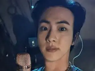 JIN（BTS）、米AMAステージのビハインド明かす 「爆竹にびっくり」