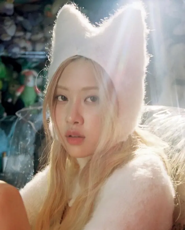 ROSE（BLACKPINK）、人形じゃないの？ かわいすぎてギュッとしたい！1（画像提供:wowkorea）