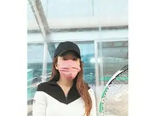 女優ソ・ユジン、料理研究家の夫ペク・ジョンウォンとテニスデート…「一緒に汗を流すのが大好き」