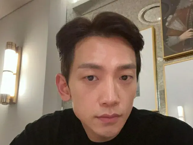 Rain(ピ)、妻キム・テヒとデート中？レストランで「すまし顔」（画像提供:wowkorea）