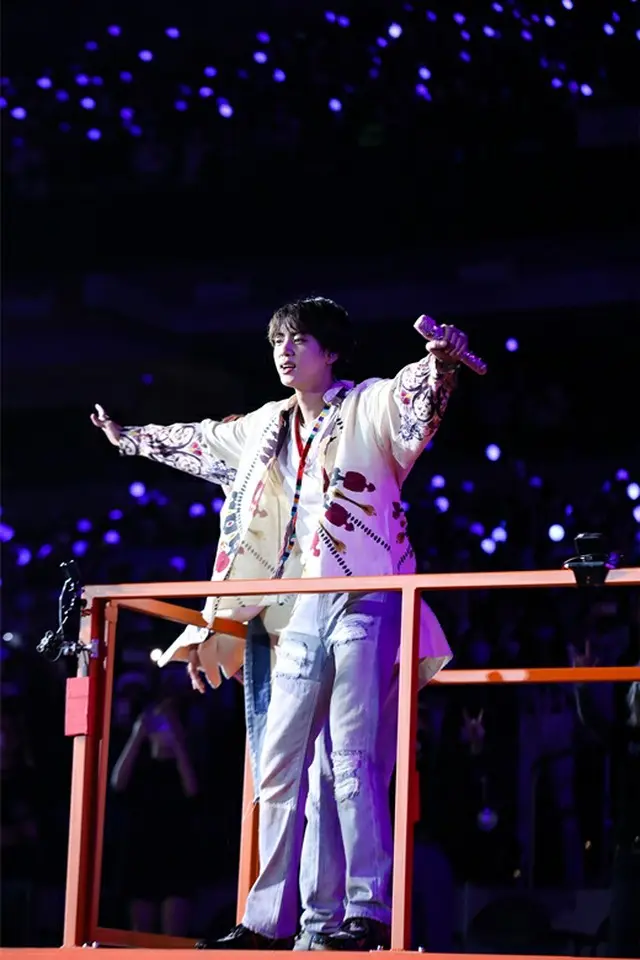 世界最高の人気ボーイズグループ、「BTS（防弾少年団）」のメンバーJINがARMY（ファン）と一緒に作る映画と言った。（画像提供:wowkorea）