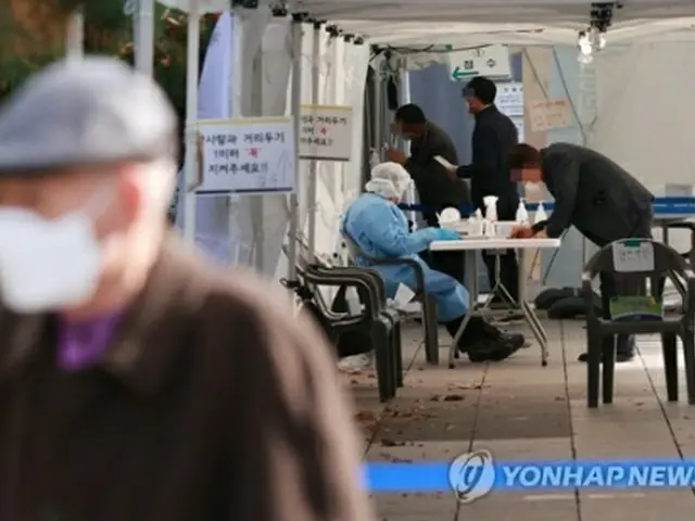 ソウル市内に設置された新型コロナウイルスの臨時検査所（資料写真）＝（聯合ニュース）
