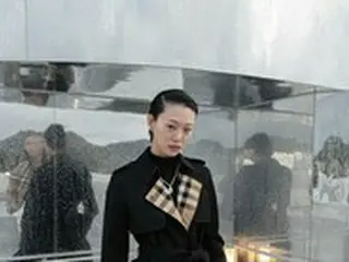 “韓国トップモデル”チェ・ソラ、ポーズを決めればどこでもランウェイに