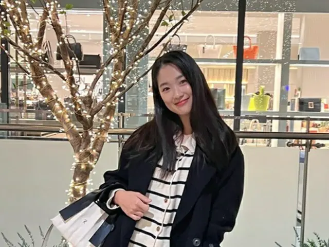 女優キム・ヘユン、さらにかわいくなったビジュアル披露…カジュアルスタイルで清純美（画像提供:wowkorea）