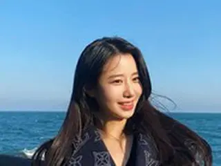 「BERRY GOOD」チョヒョン、ブランドコートを着てラグジュアリーな美貌