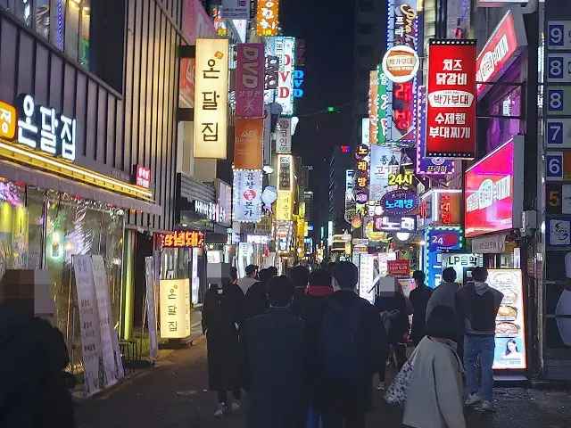 韓国で「政府は、新型コロナ重症患者対応準備がきちんとできていないまま、ウィズコロナを実行した」という専門家の批判が出た（画像提供:wowkorea）