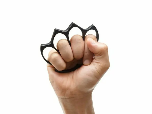 男子中学生が「指にナックル」はめて女子中学生を暴行で物議＝韓国（画像提供:wowkorea）