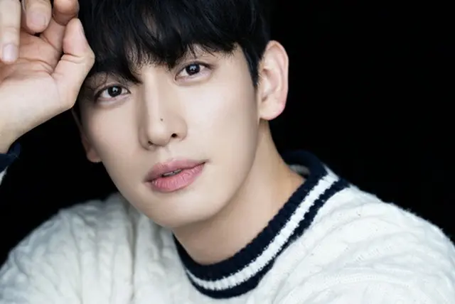 俳優ユン・パク、新しいプロフィール写真を公開…多彩な表情を見せる（画像提供:wowkorea）